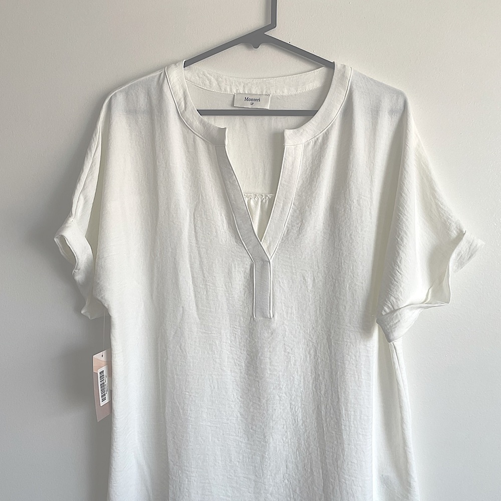 White Blouse Monteri Size Petite Large